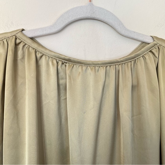 PODUR Garden Floral Embroidered Satin Modest Abaya Pale Green One Size 54” - Picture 5 of 8